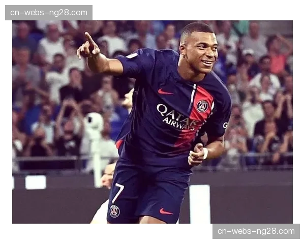 分析：姆巴佩离队传闻再起，对巴黎更衣室稳定性的潜在影响